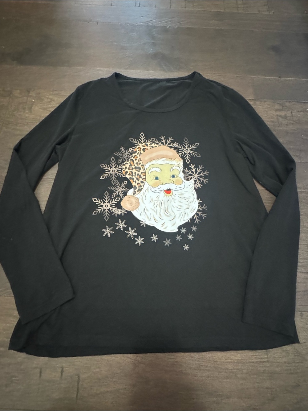 Women’s Holiday Santa Graphic Long-Sleeve Top